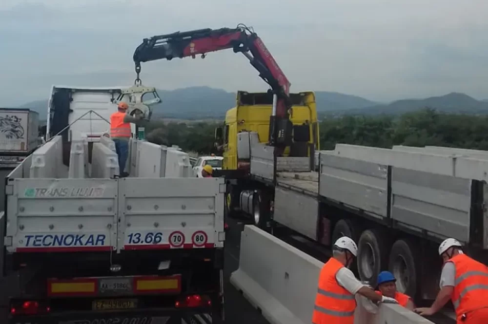 trattori-stradali-con-gru-5